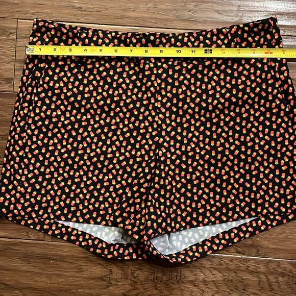 Spanx Sunshine Fry Days Shorts Size L - Picture 4 of 10